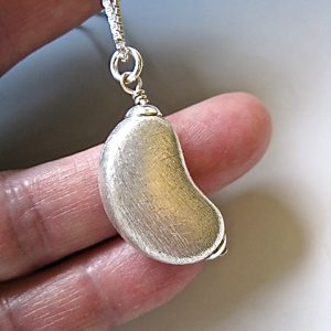 brushed-sterling-kidney-pendant