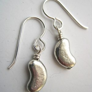 silver-kidney-earrings
