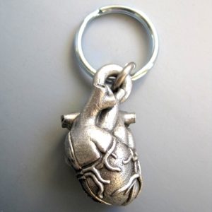 anatomical-heart-pewter-key-ring