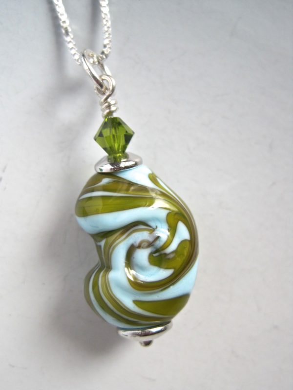 handmade-glass kidney-pendant
