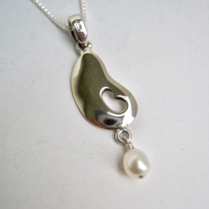 sterling-donor-pendant-pearl