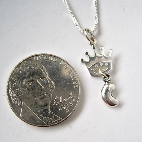 queen-of-parts-sterling-pendant