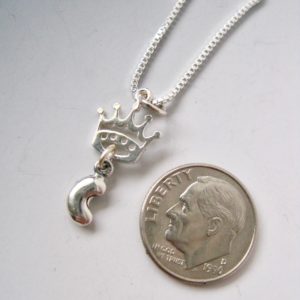 queen-of-parts-sterling-pendant