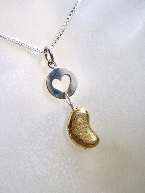 petite-heart-golden-kidney-pendant