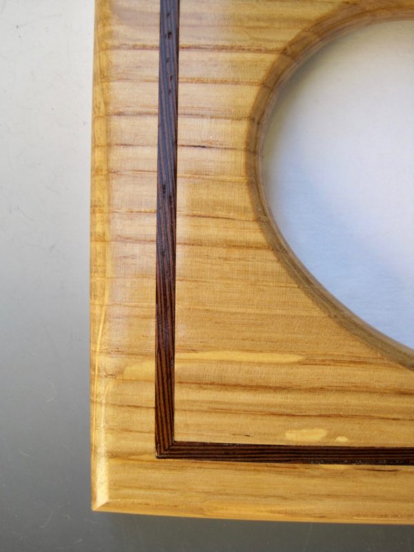 oak-walnut-inlay-detail-kidney-frame