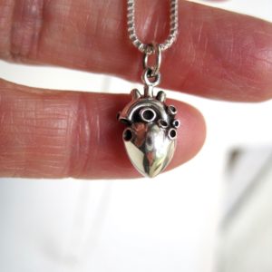 sterling-anatomical-3D-heart--pendant
